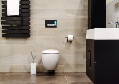 HSK design radiátor, Geberit és Hansgrohe fürdőszobai termékek